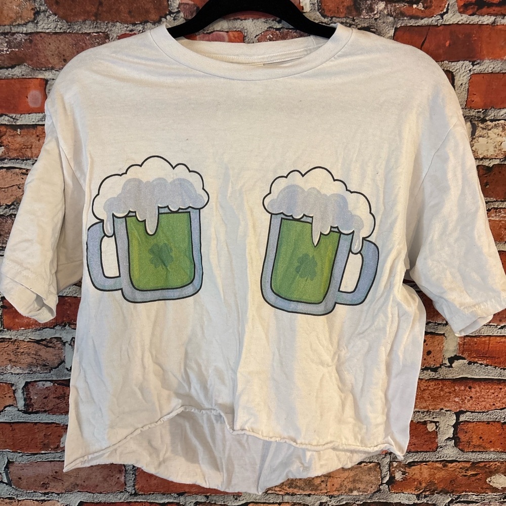 St. Pattys White T-Shirt with Green Beer Mug Print